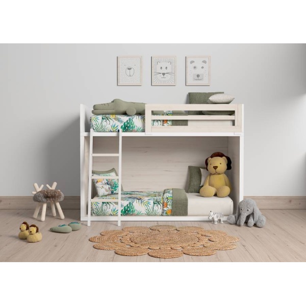 Bunk bed at ground level, with two beds of 90 x 190