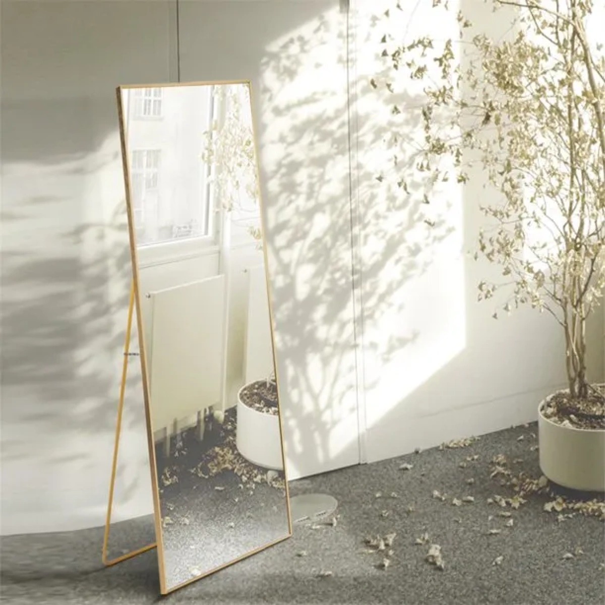 Metalia Free-standing Mirror With A Metal Frame - Image 5