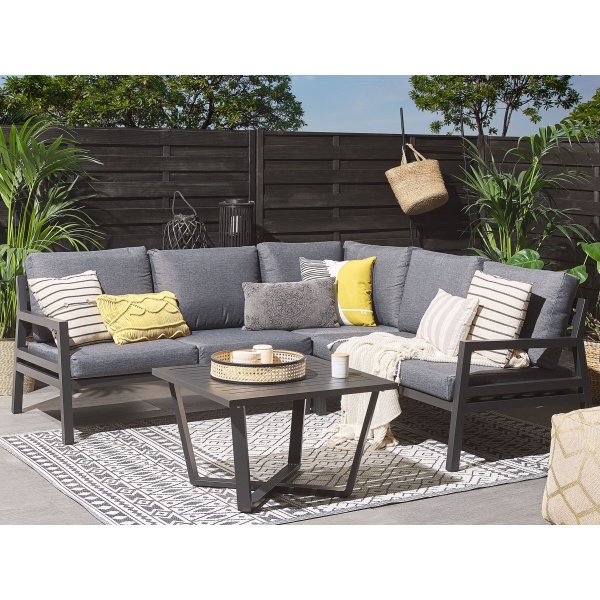 Everton iron corner with electrostatic paint is enough for 5 people
