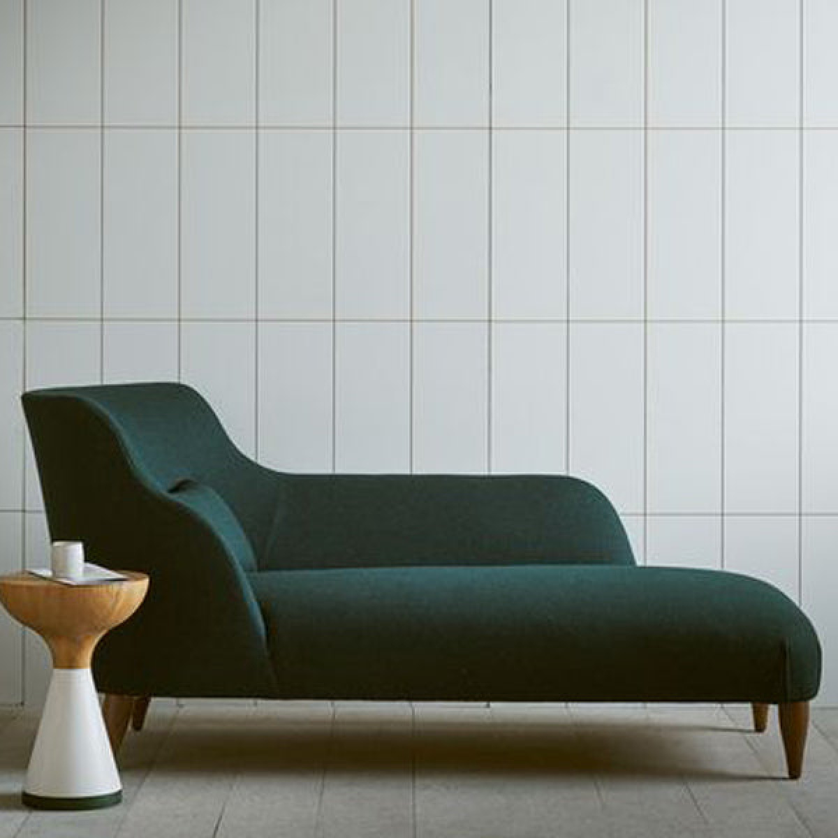 Merrell chaise Minimalist Style Chair Lounge - Image 1