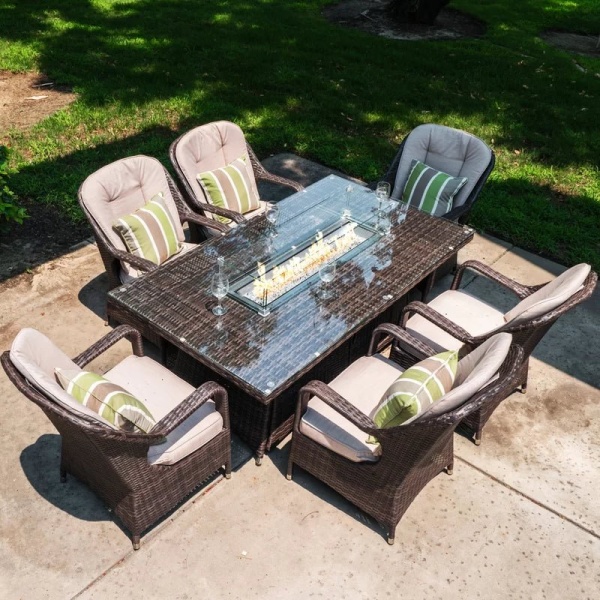 Rattan al-Qaisar dining set, 6 chairs and a table