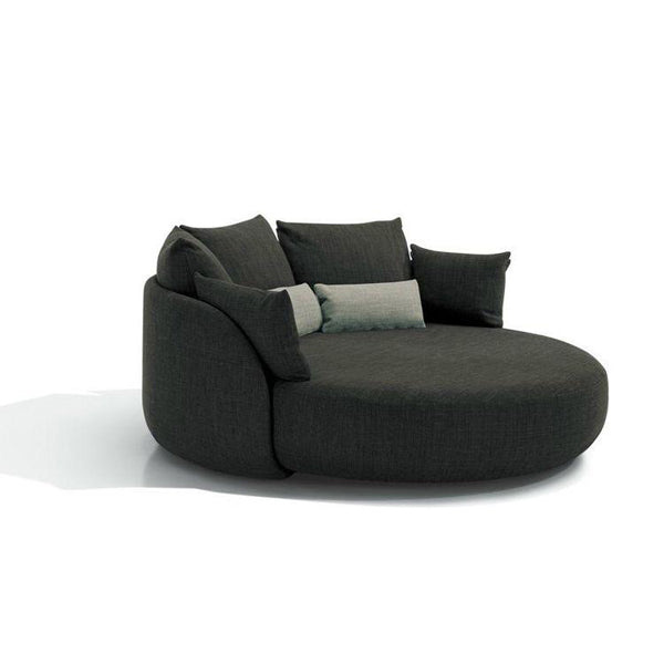 Sit Pretty' Tiamat 200- A Comfy Love Seat