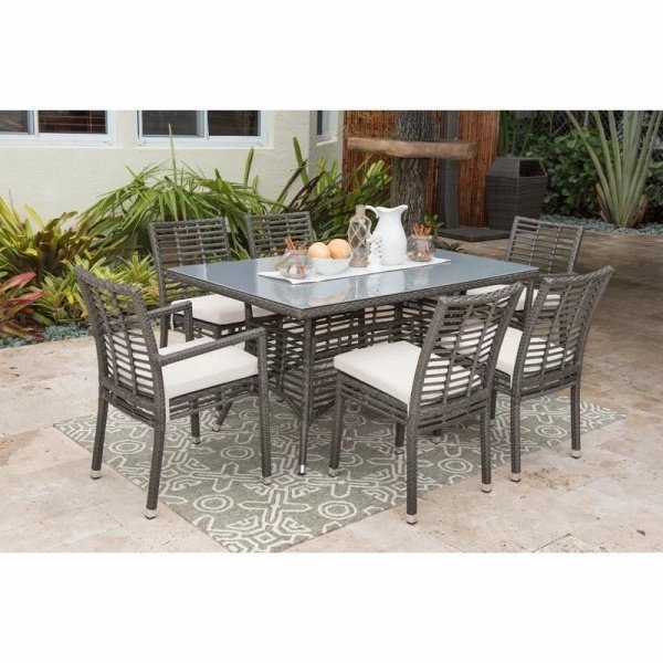 Luckman rattan dining set, 6 chairs and a table