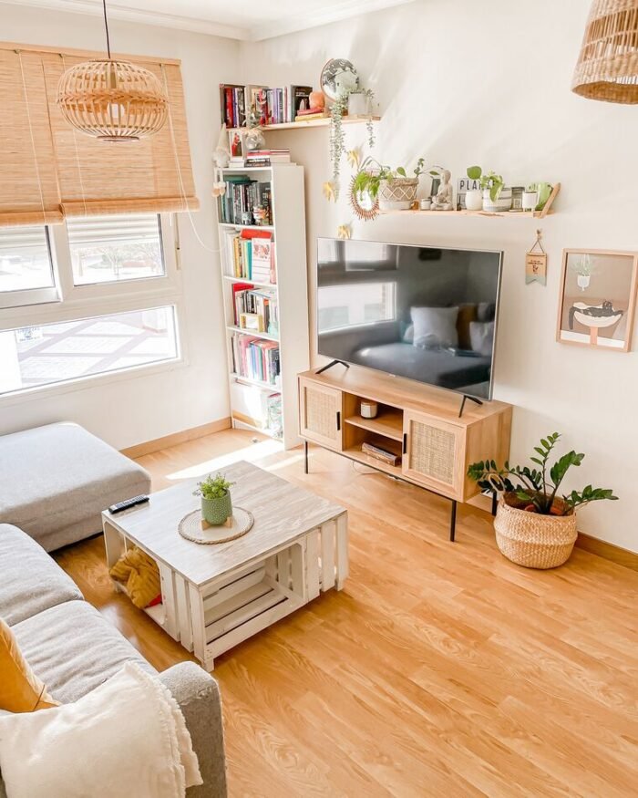 Boho Chic TV table - Image 9