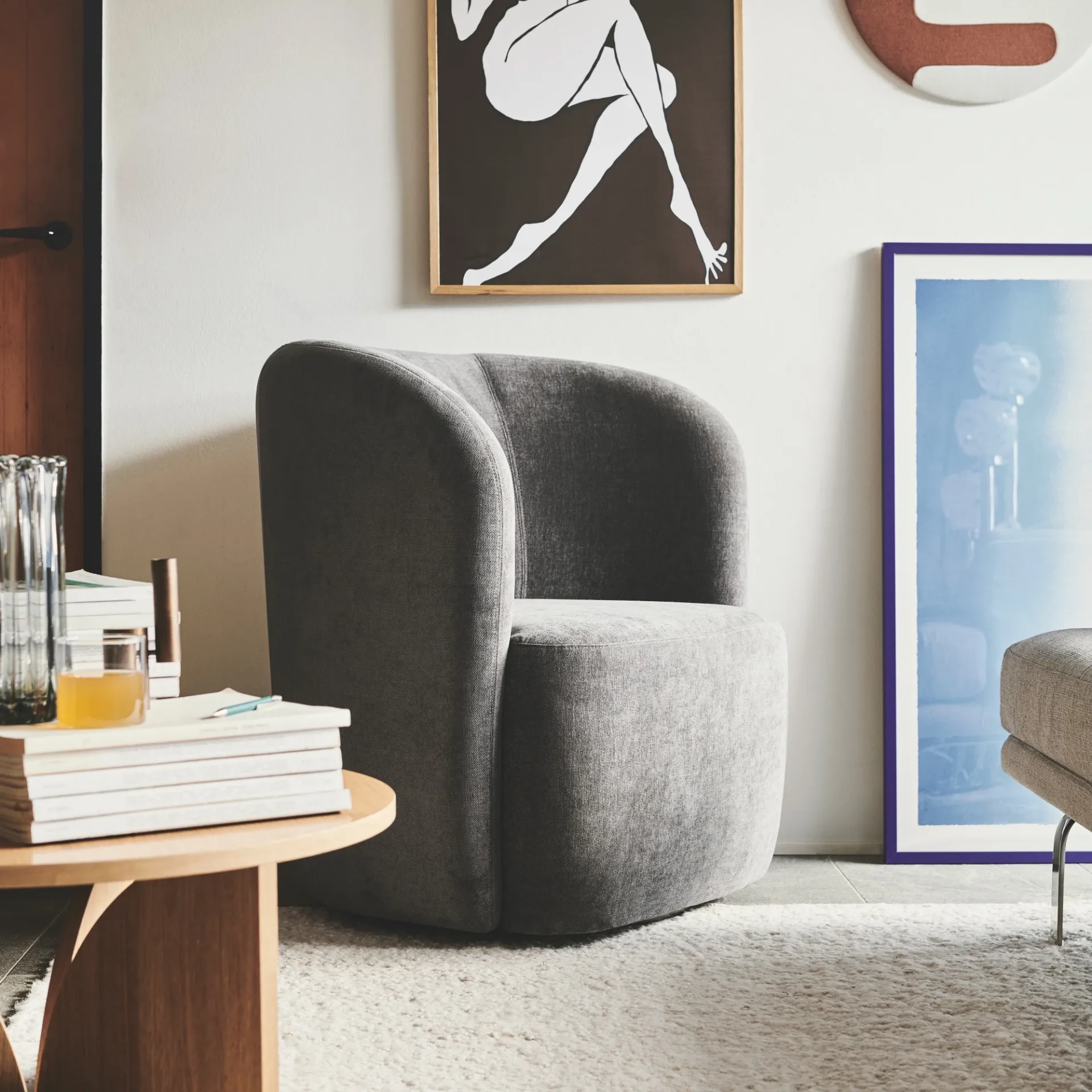 0011091_blair.webp Lamoda Natural wood upholstered chair with 360 degree swivel base - Image 1