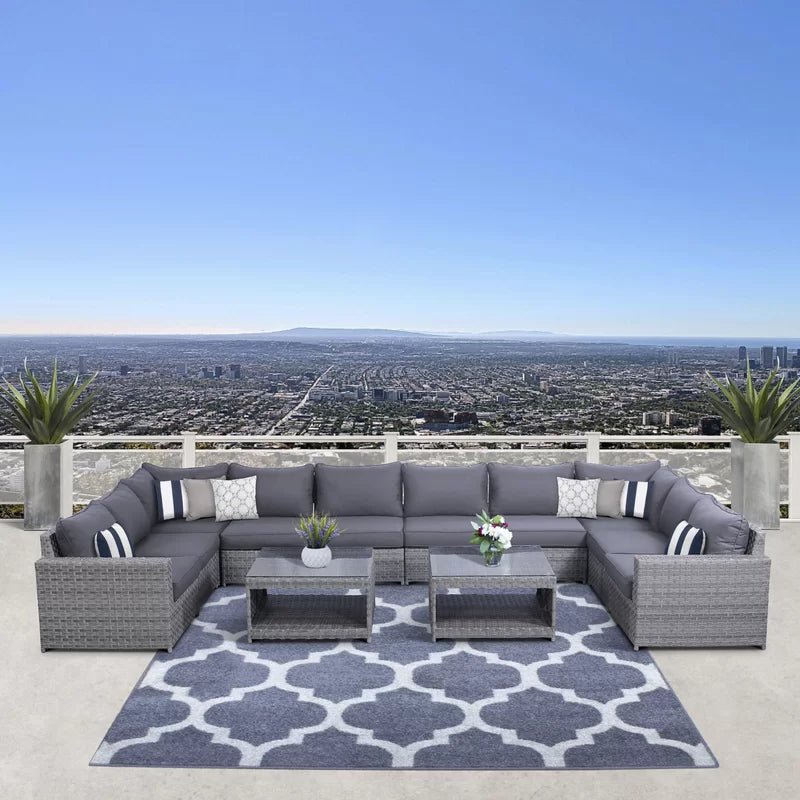 10_3_6ac70208-579d-4ca0-aedc-10b7e83d9269.jpg Sparta corner accommodates 10 people - Image 1