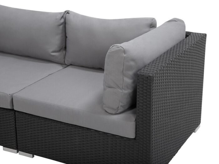 VIP corner Rattan accommodates 4 people - Image 3