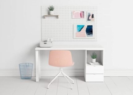 Desk with metal legs and drawers 150 cm long