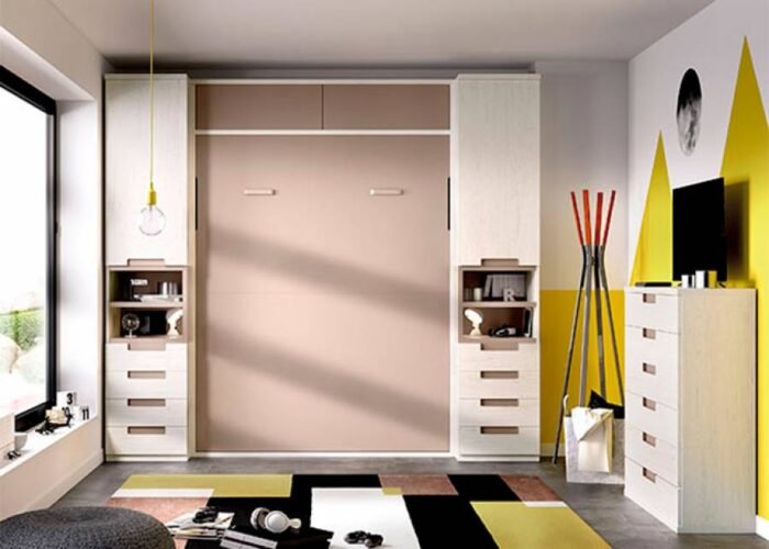 Double room with vertical folding bed measuring 135 x 190 - Image 1