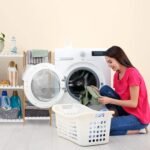 Bathroom shelf with laundry basket, - Image 8