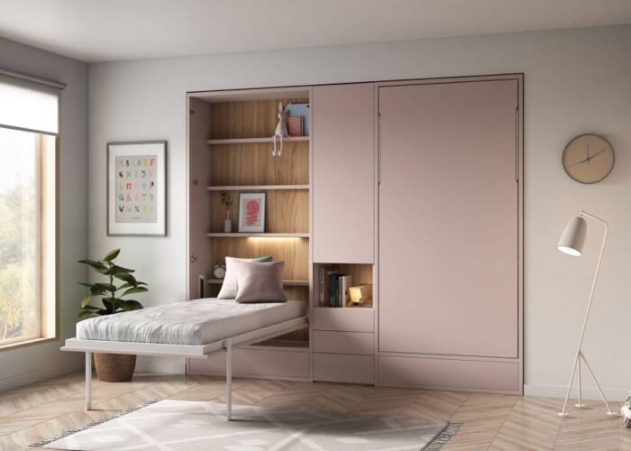 Bedroom with vertical folding beds to share - Image 3