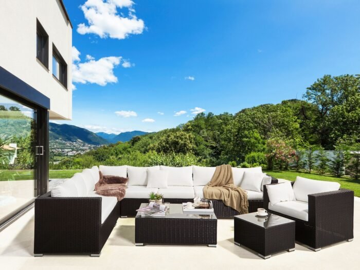 VIP corner can accommodate 8 people - Image 1