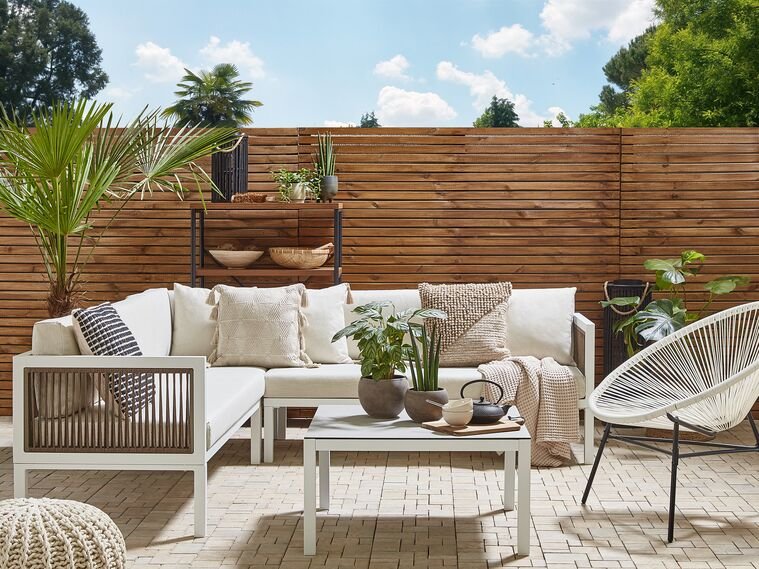 Iron iPhone corner with electrostatic paint - Image 1